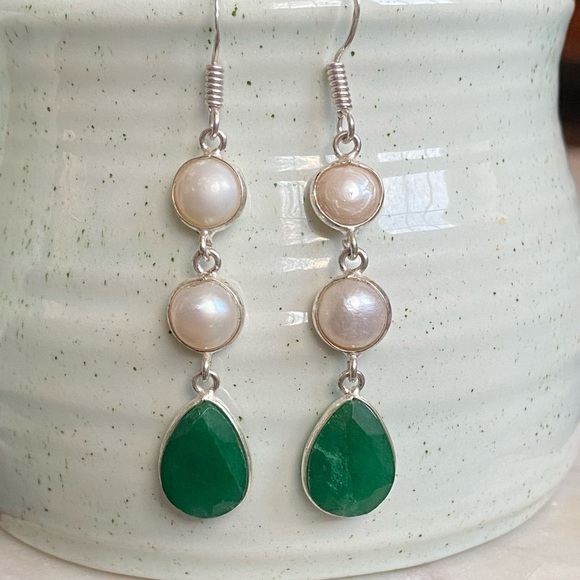 Lamorjewels Jewelry - Emerald & Pearl Dangle Earrings in sterling silver